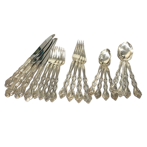 20 PC International Silverplate Interlude Flatware Set 4 place settings 1971 - Picture 1 of 8